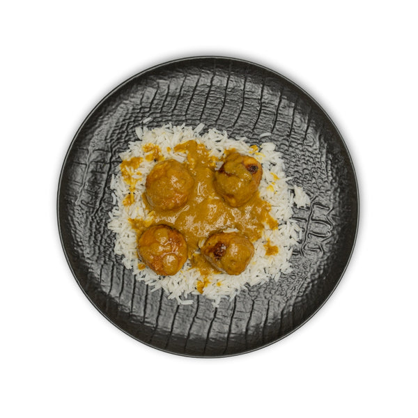 Albóndigas de pollo al curry con arroz basmati